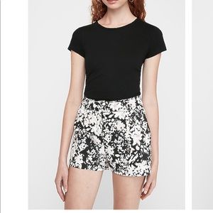 NWT high waisted belted floral shorts